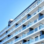 高品質なマンション開発をしている春田社長ジェイレックス
